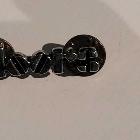 The doors pin - Picture 3 of 3